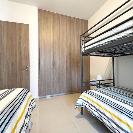 Albert's St. Lazarus 401 Apartment