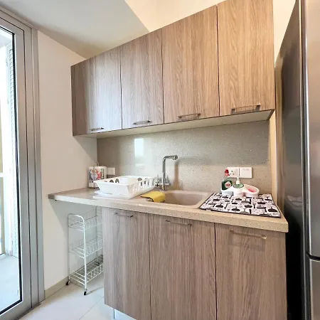 Albert's St. Lazarus 401 Apartman *