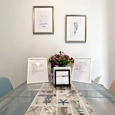 Albert's St. Lazarus 401 아파트 라르나카