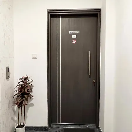 Albert's St. Lazarus 401 Ларнака