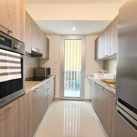 아파트 Albert's St. Lazarus 401